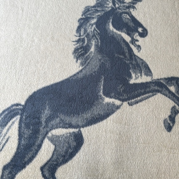 Unicorn Design Throw Blanket Reversible in Cream and Blue/gray - Picture 2 of 13